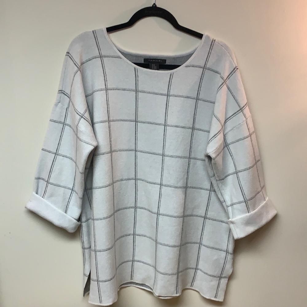TAHARI sweater - Picture 1 of 4
